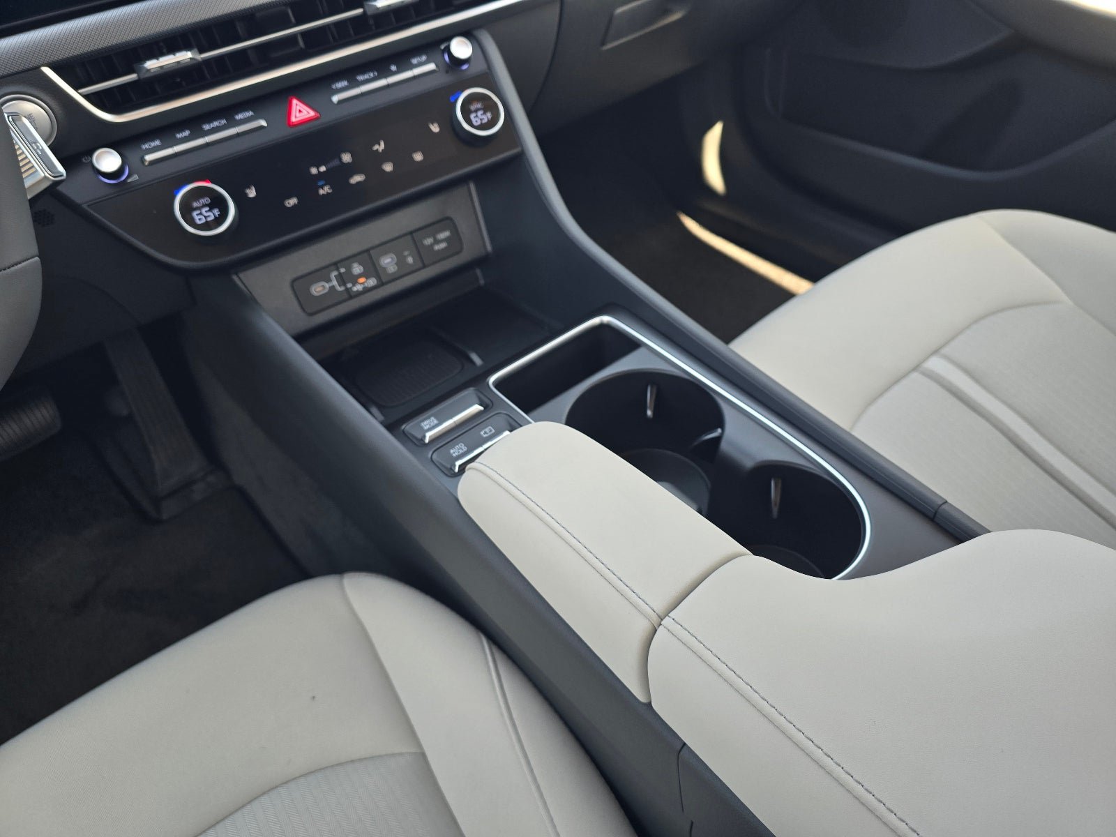 New 2026 Hyundai Sonata SEL FWD image 16