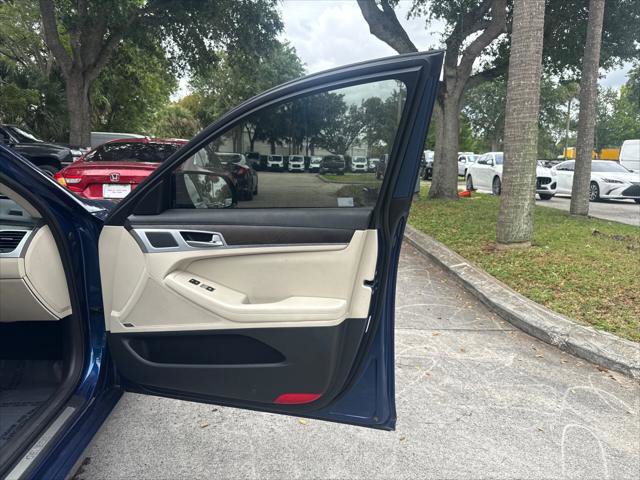 Used 2017 Genesis G80 5.0 Ultimate RWD image 17