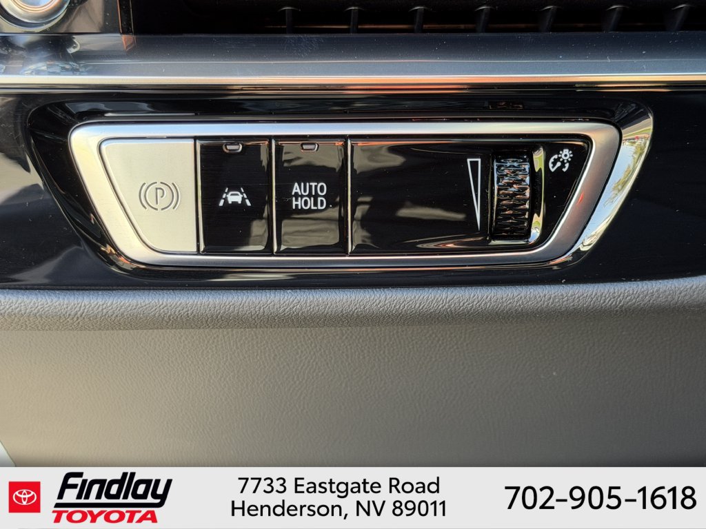 Used 2024 Cadillac Lyriq Sport AWD/4WD image 22