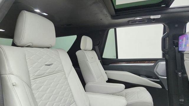 Used 2026 Cadillac Escalade Platinum Sport AWD/4WD image 22