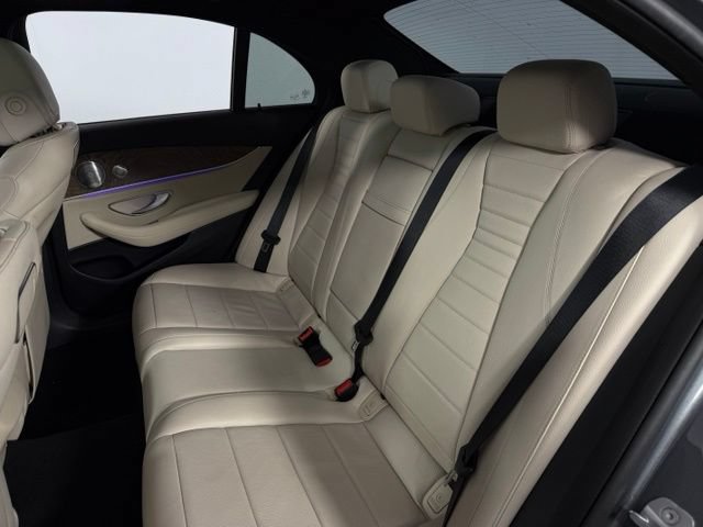 Used 2018 Mercedes-Benz E 400 4MATIC Sedan image 15