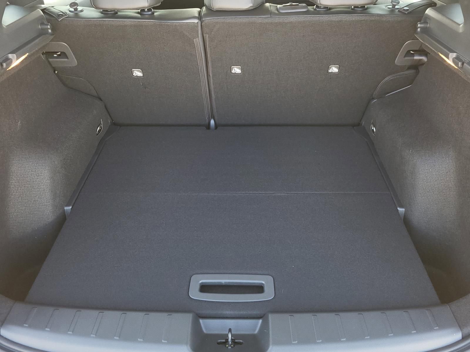 New 2026 Nissan Kicks SR image 16