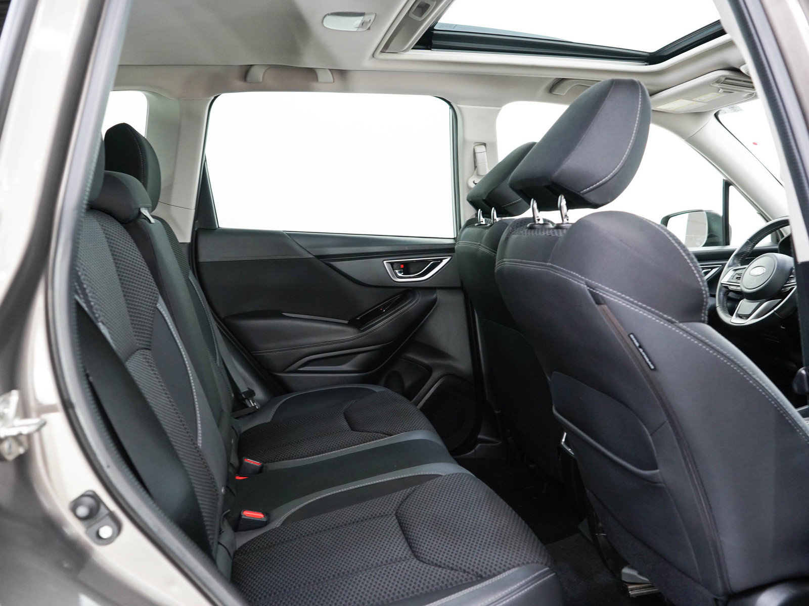 Used 2019 Subaru Forester Premium w/ All-Weather Package AWD/4WD image 12