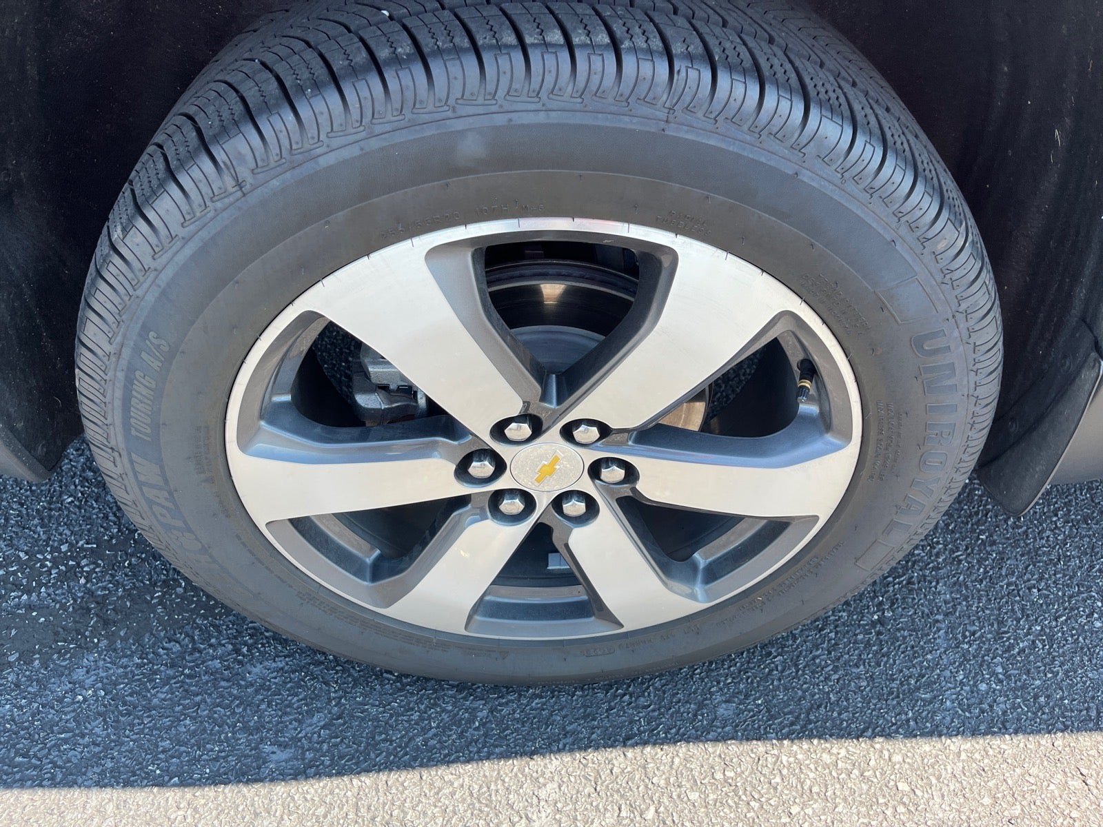 Used 2019 Chevrolet Traverse LT w/ LT Premium Package AWD/4WD image 11