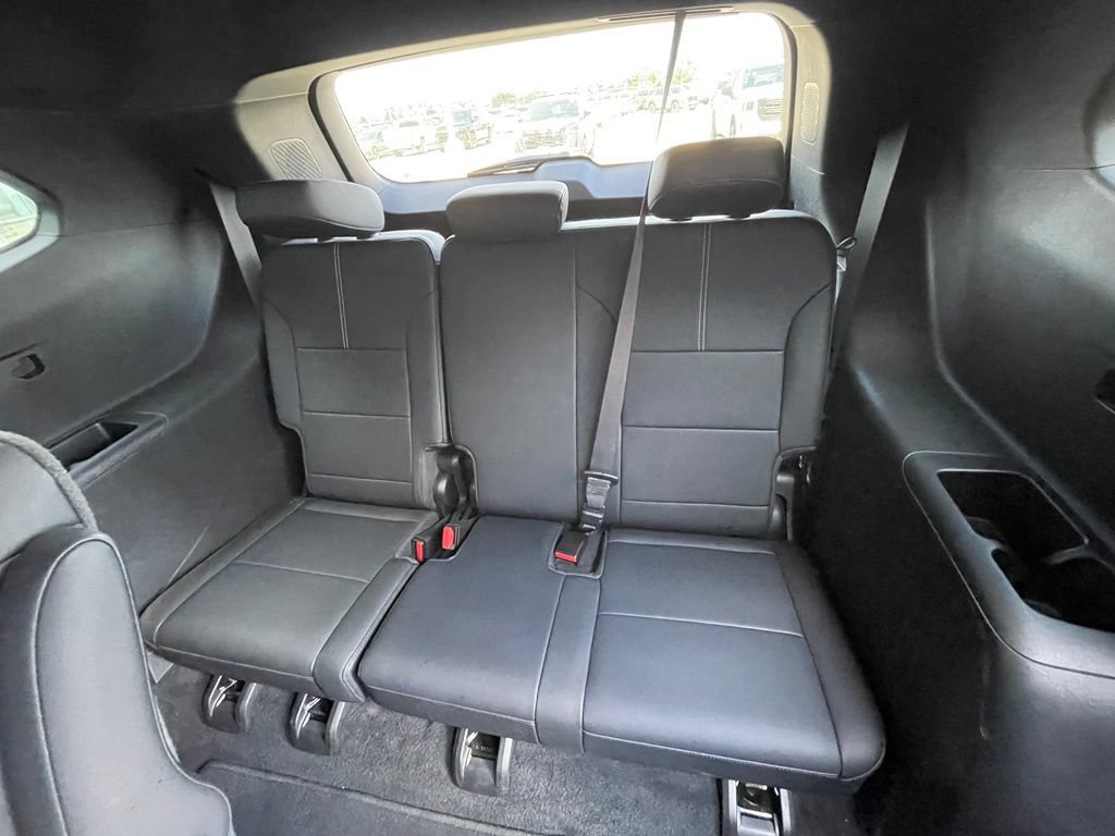 Used 2024 GMC Acadia Elevation FWD image 17