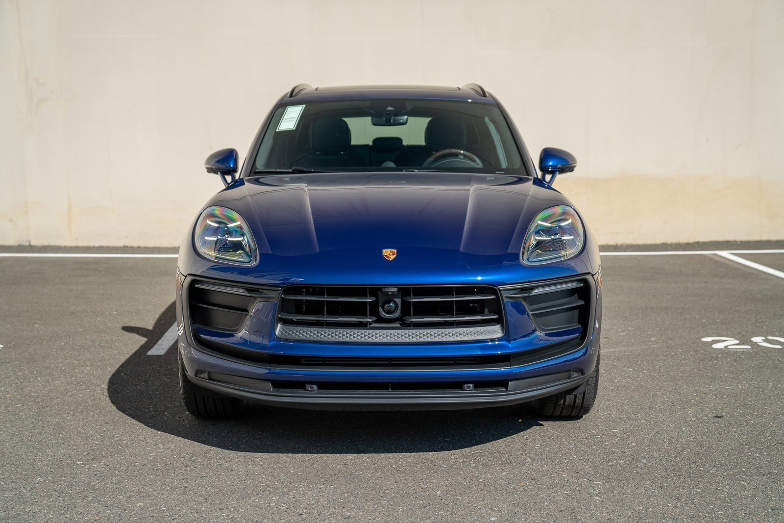 Certified 2026 Porsche Macan AWD/4WD image 6