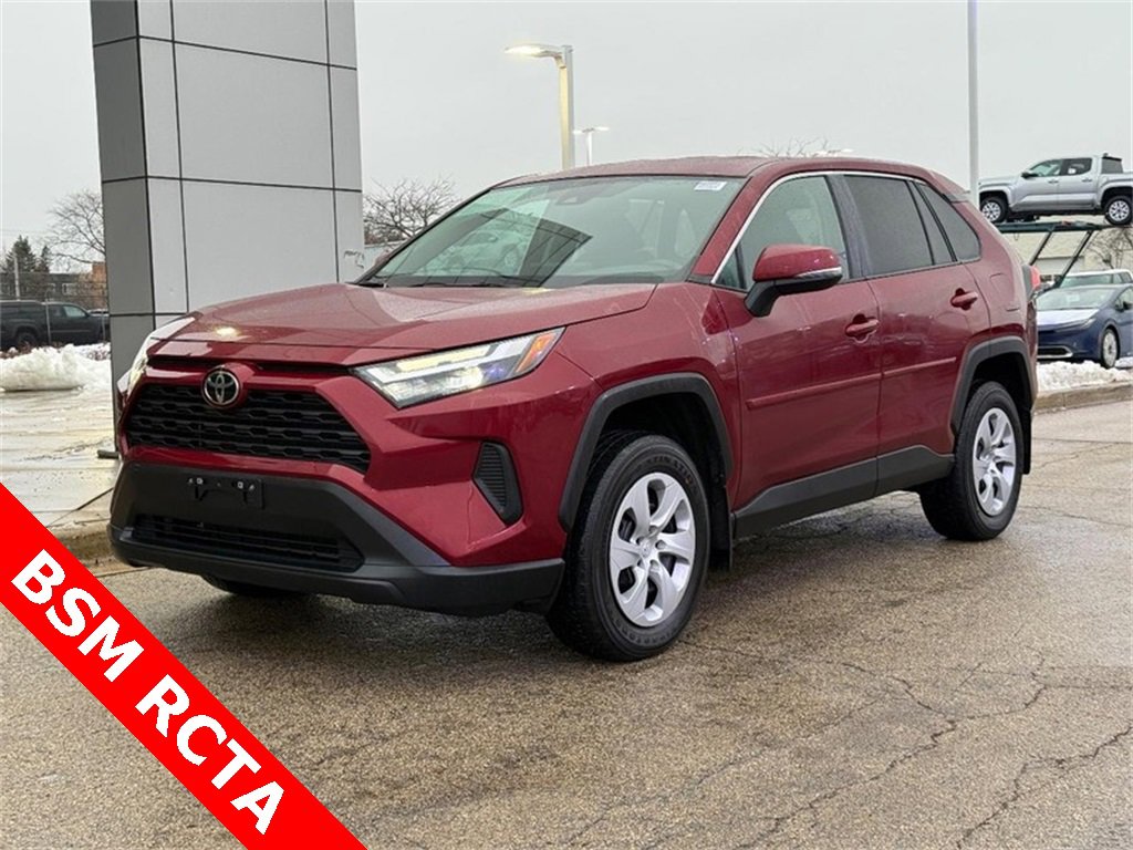Used 2024 Toyota RAV4 LE image 7