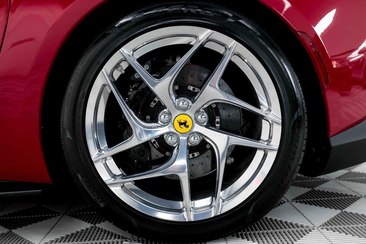 Used 2018 Ferrari 812 Superfast RWD image 43
