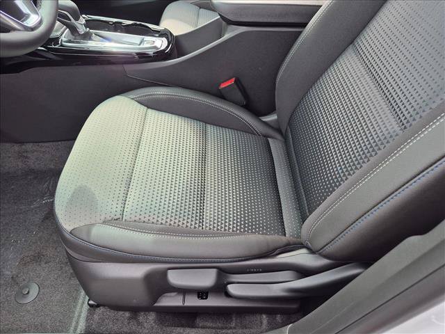 New 2026 Chevrolet Trax LT w/ Driver Confidence Package FWD image 4