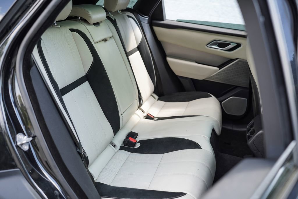 Used 2020 Land Rover Range Rover Velar R-Dynamic S image 26