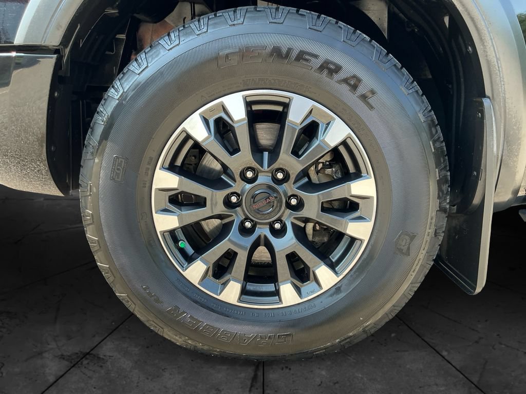Used 2021 Nissan Titan PRO-4X w/ Pro-4x Utility Package AWD/4WD image 15