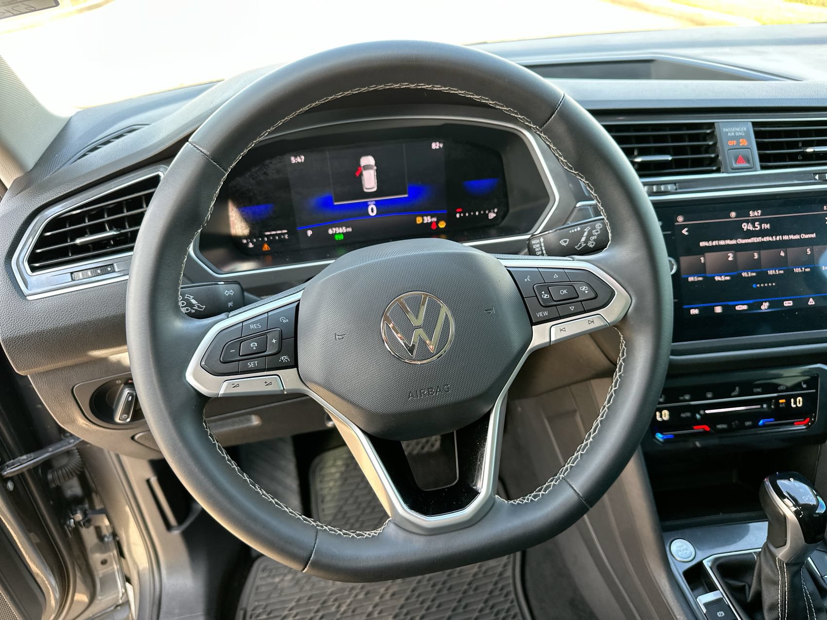 Used 2023 Volkswagen Tiguan SE FWD image 14
