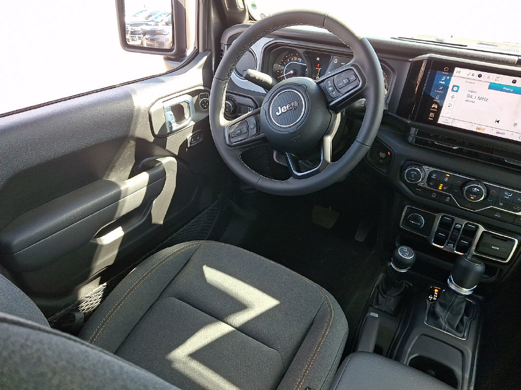 New 2026 Jeep Gladiator Sport AWD/4WD image 10