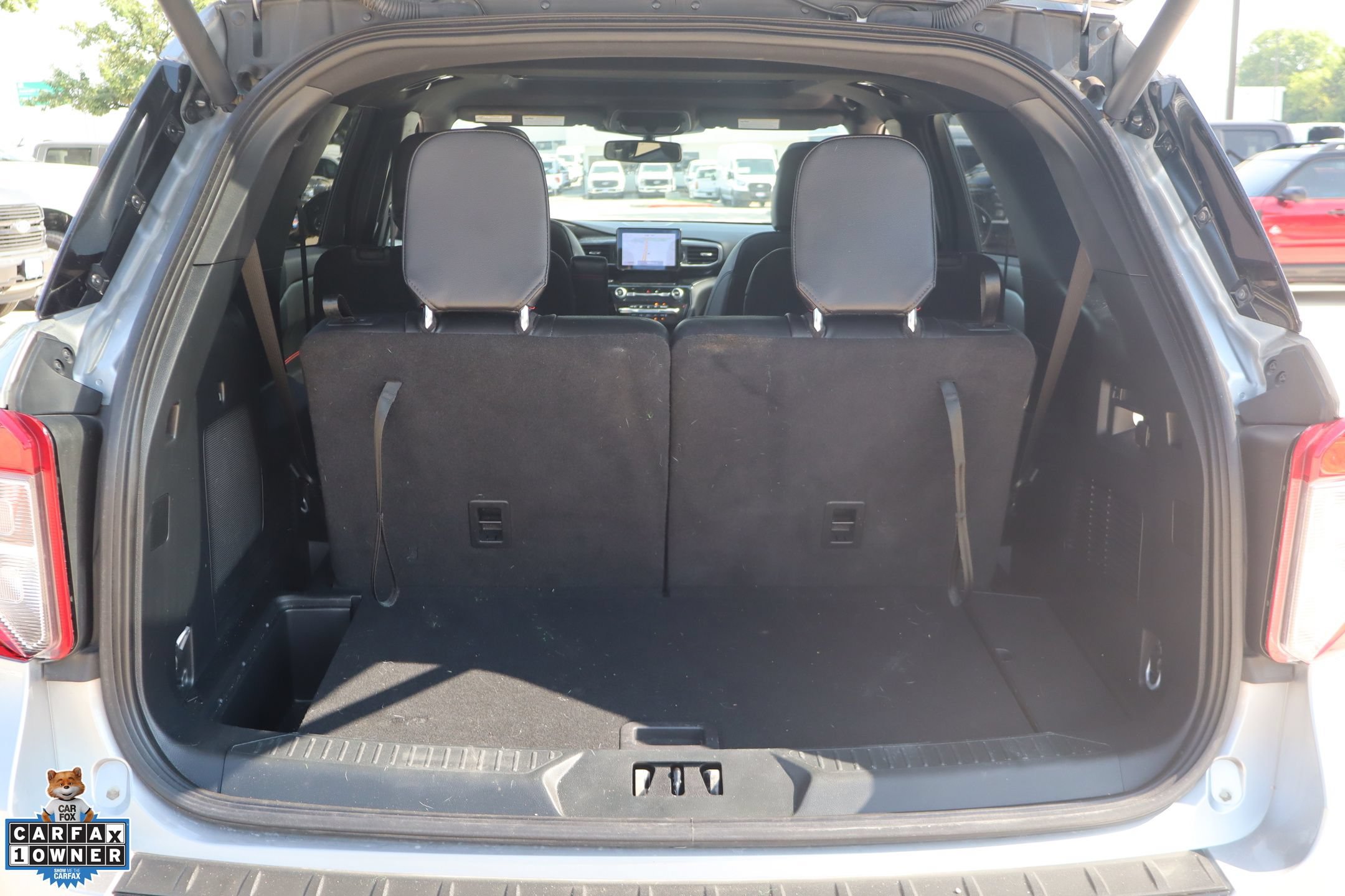 Used 2023 Ford Explorer ST-Line w/ Class IV Trailer Tow Package RWD image 27