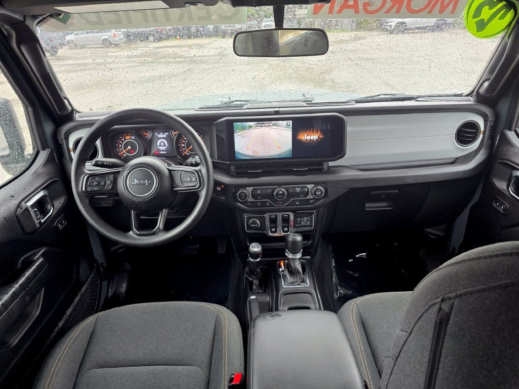 Used 2025 Jeep Wrangler Sport AWD/4WD image 33
