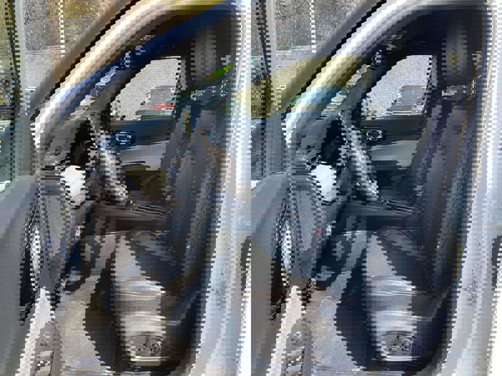 Used 2024 Jeep Compass Limited w/ Elite Group image 9