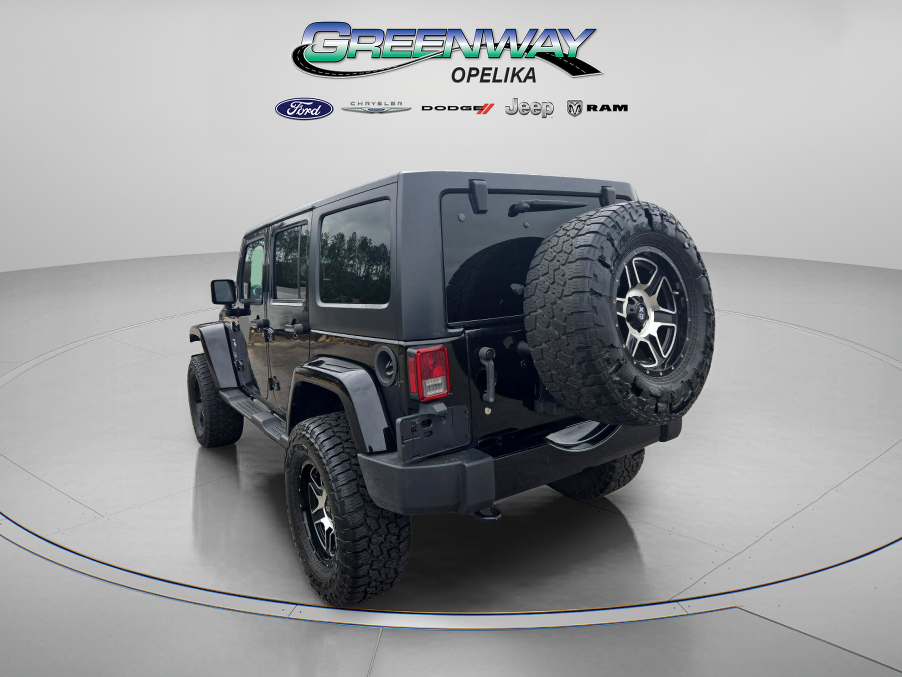 Used 2017 Jeep Wrangler Unlimited Sahara image 5