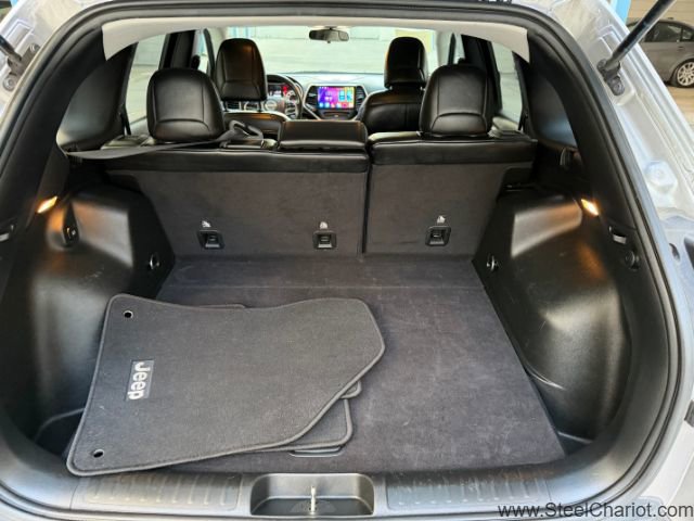 Used 2019 Jeep Cherokee Latitude Plus image 23