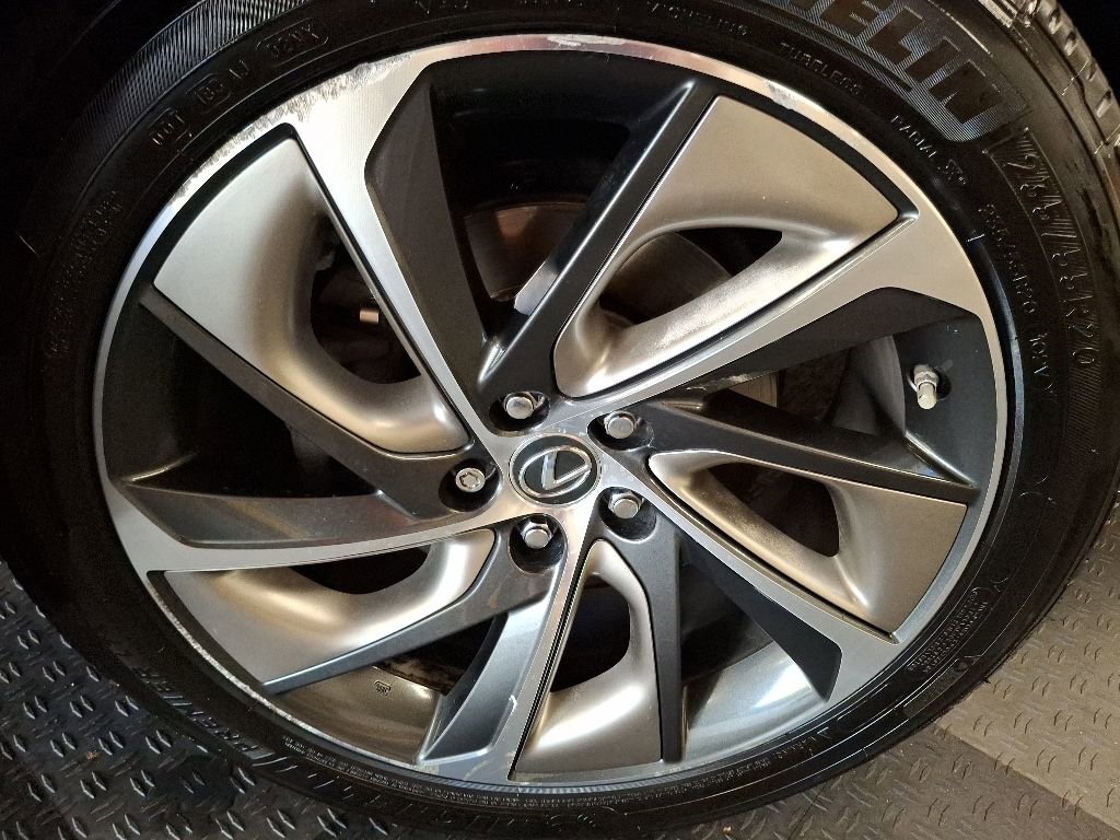 Used 2019 Lexus RX 350L Luxury w/ Accessory Package AWD/4WD image 4