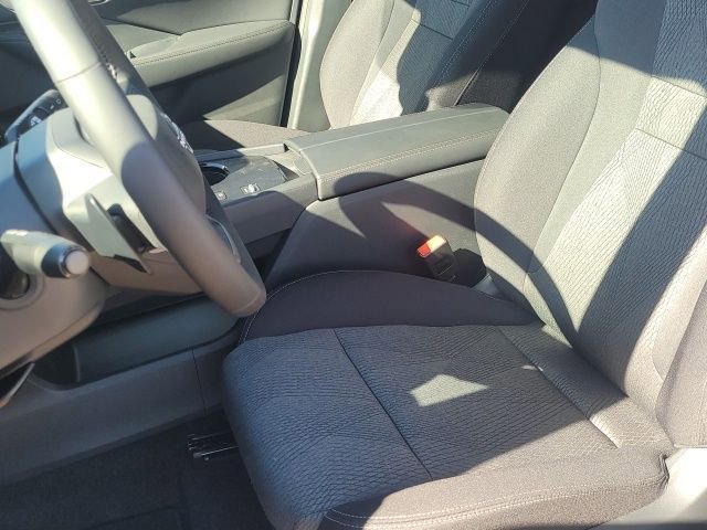 New 2026 Nissan Rogue SV FWD image 19