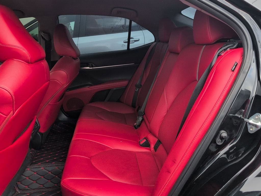 Used 2021 Toyota Camry XSE image 8