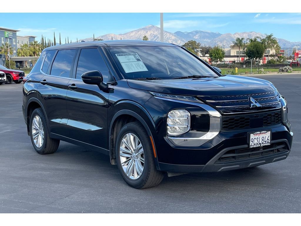 Used 2022 Mitsubishi Outlander ES image 8