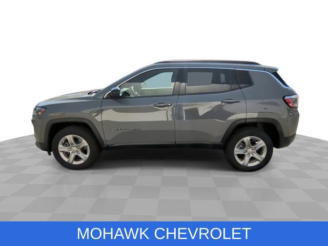 Used 2023 Jeep Compass Latitude AWD/4WD image 6