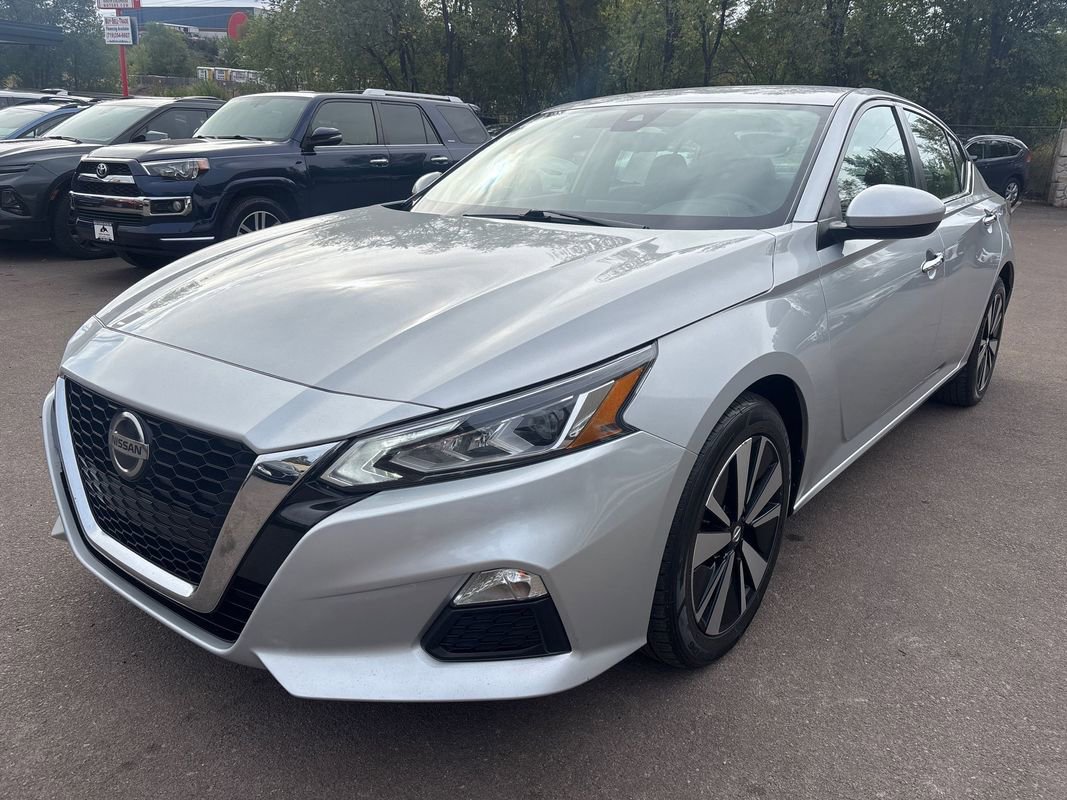 Used 2021 Nissan Altima 2.5 SV image 3