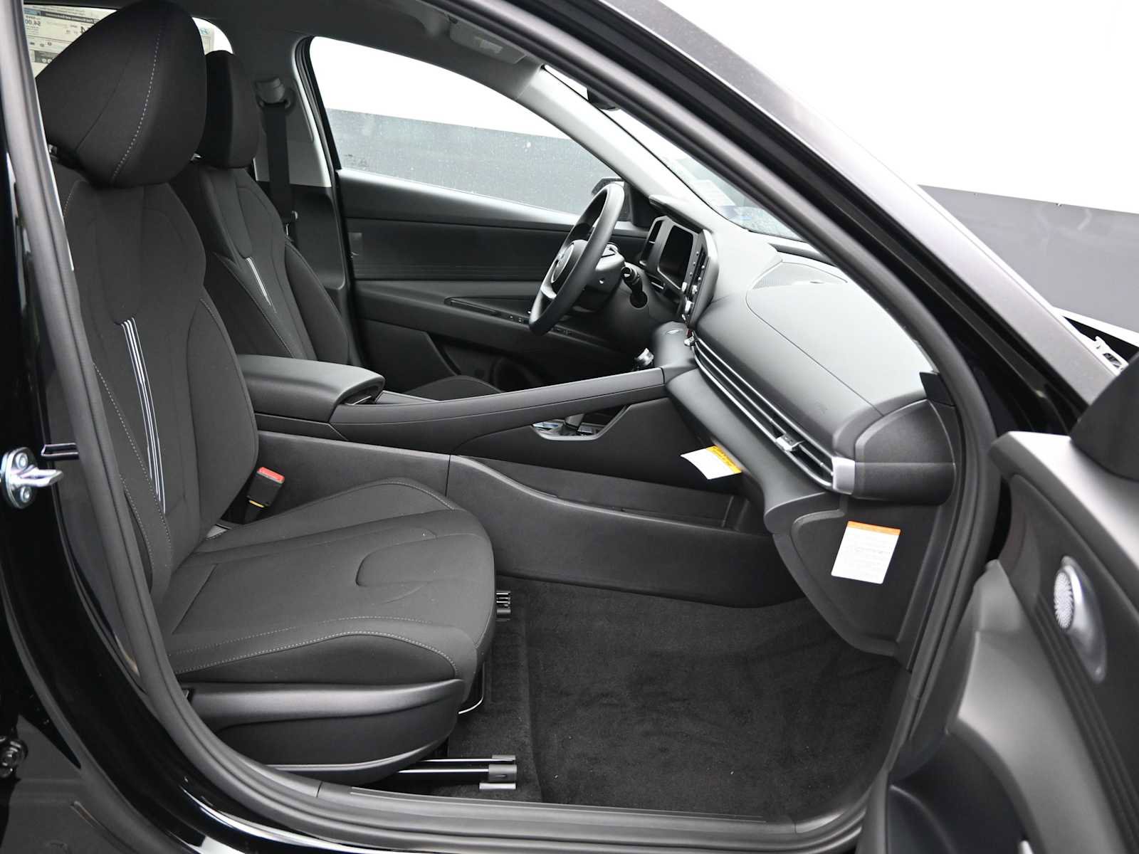 New 2026 Hyundai Elantra Blue image 11