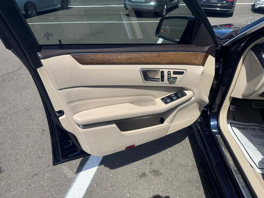 Used 2016 Mercedes-Benz E 350 4MATIC Sedan image 38