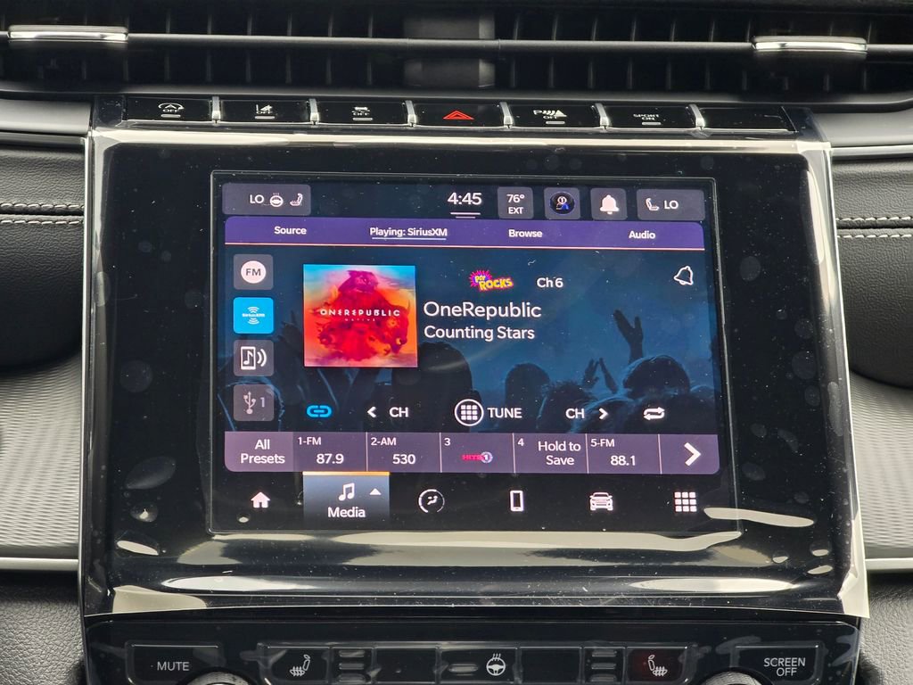 New 2025 Jeep Grand Cherokee L Altitude image 8