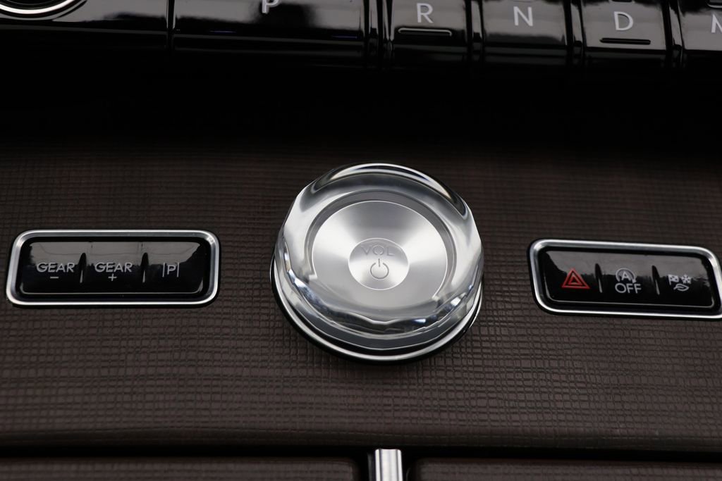 Used 2025 Lincoln Navigator Reserve AWD/4WD image 26