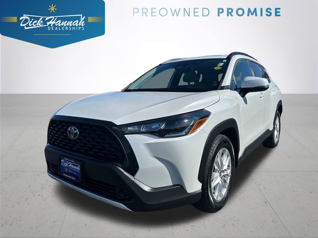 Used 2023 Toyota Corolla Cross LE w/ Moonroof Package