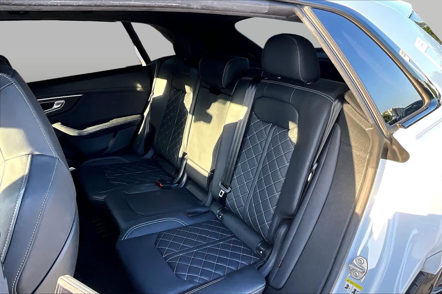 Used 2024 Audi SQ8 Prestige AWD/4WD image 19