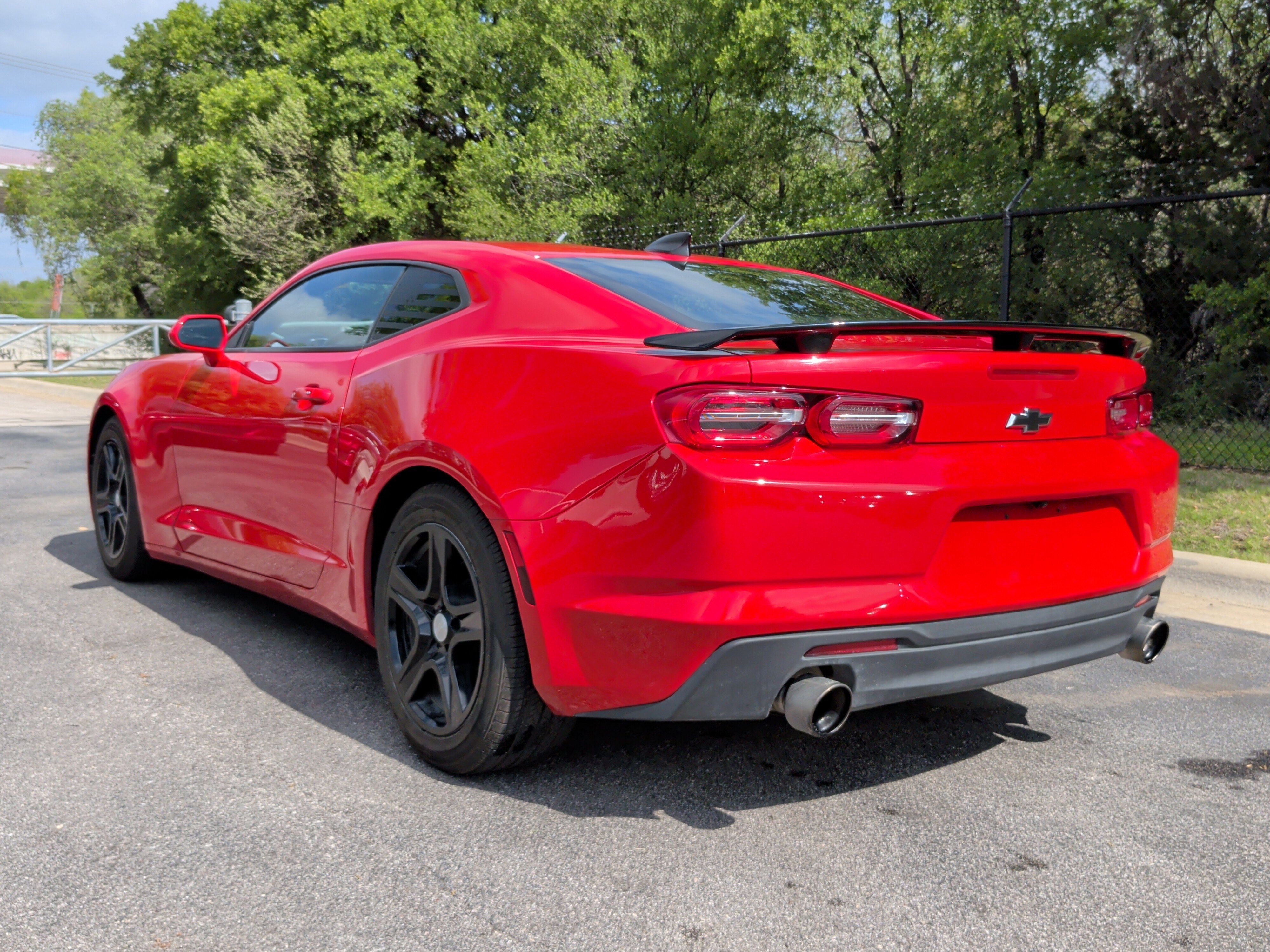 Used 2023 Chevrolet Camaro LT image 9