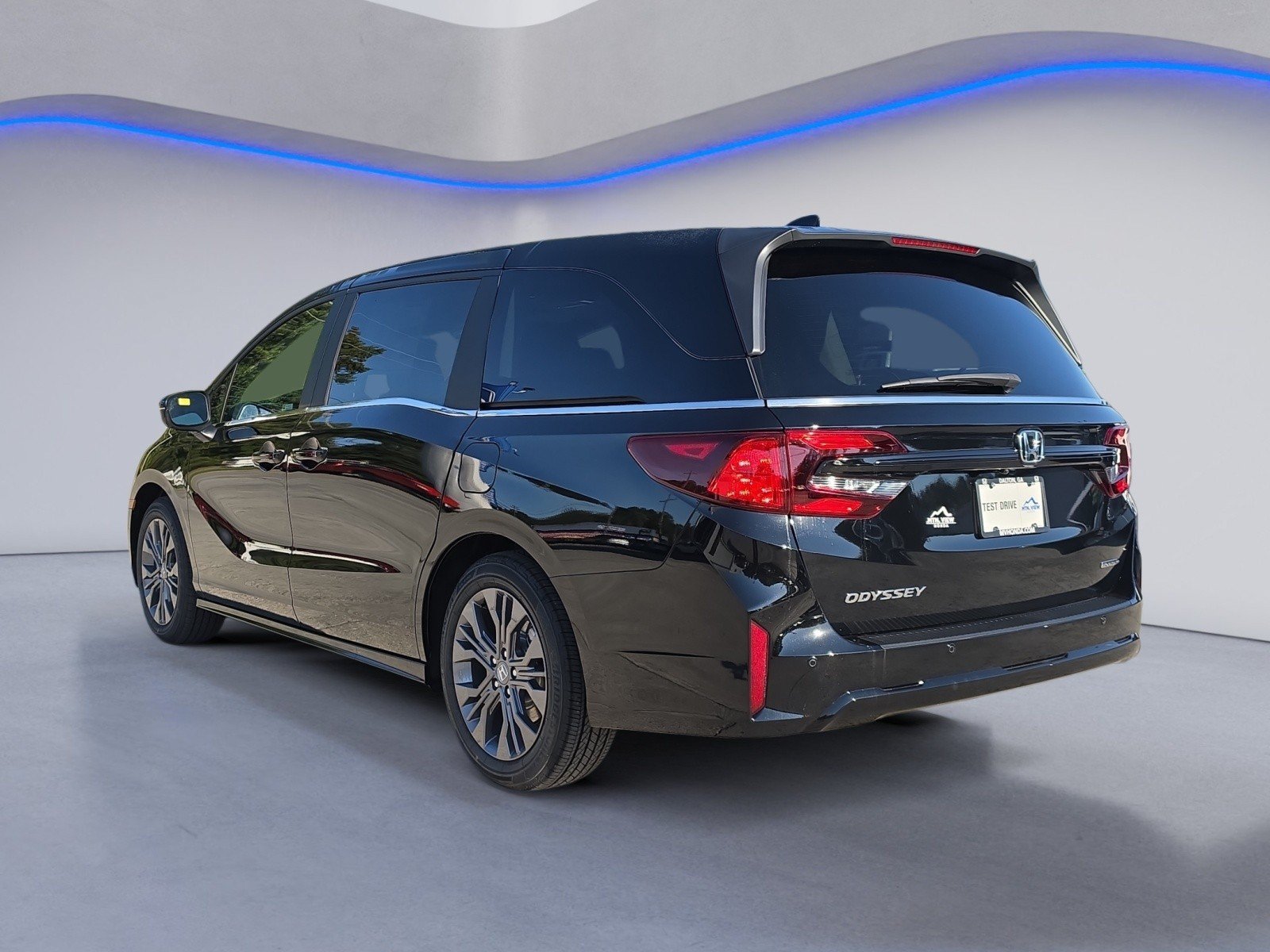 New 2027 Honda Odyssey Touring image 3