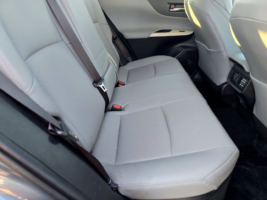 Used 2023 Toyota Venza Limited AWD/4WD image 12