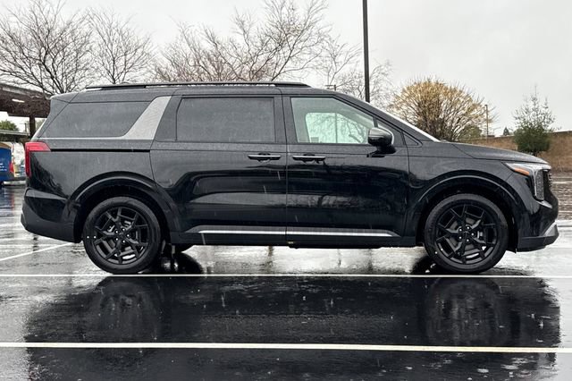 New 2026 Kia Carnival SX w/ SX Dark Edition Package FWD image 3