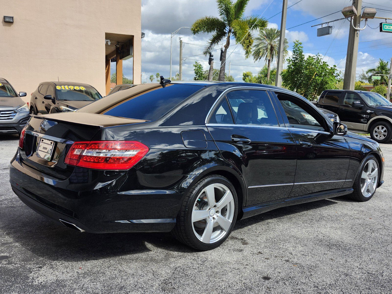 Used 2011 Mercedes-Benz E 350 Sedan image 10