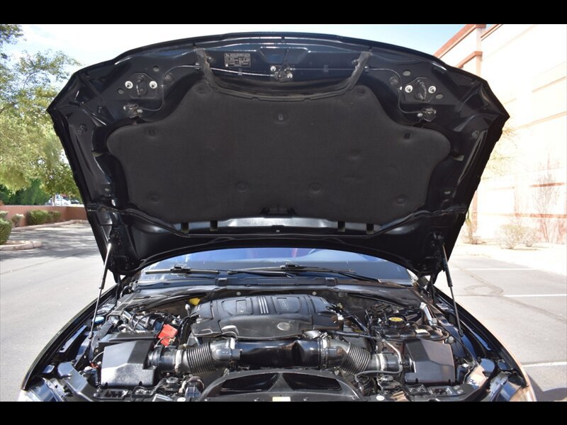 Used 2018 Jaguar XF First Edition AWD/4WD image 40