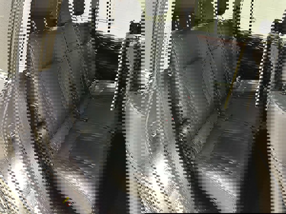 Used 2016 Lexus LX 570 4WD w/ Luxury Package image 13