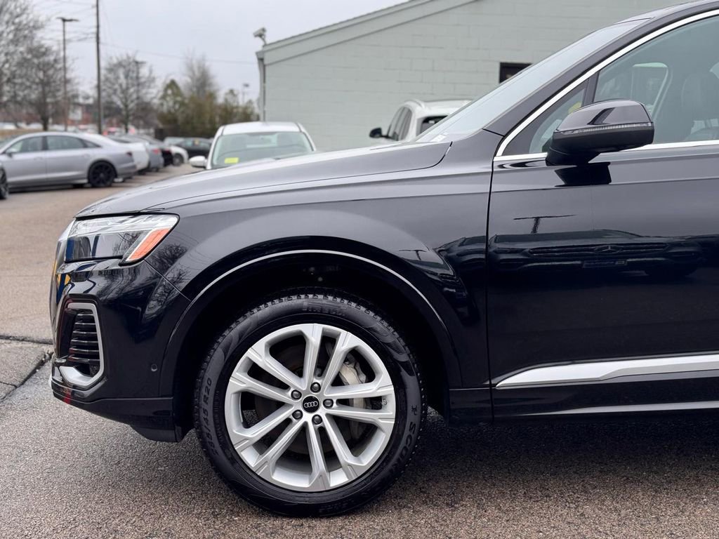 Used 2025 Audi Q7 3.0T Premium Plus image 9