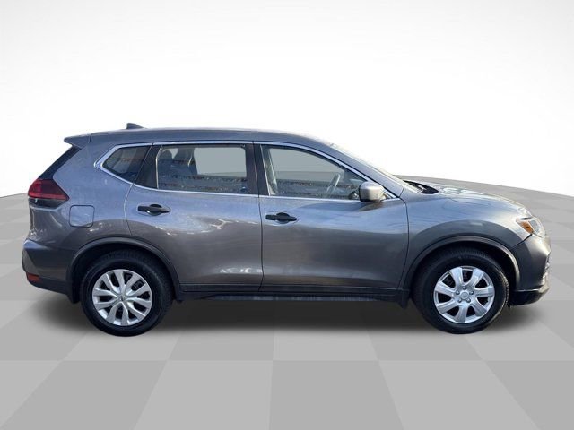 Used 2018 Nissan Rogue S image 4