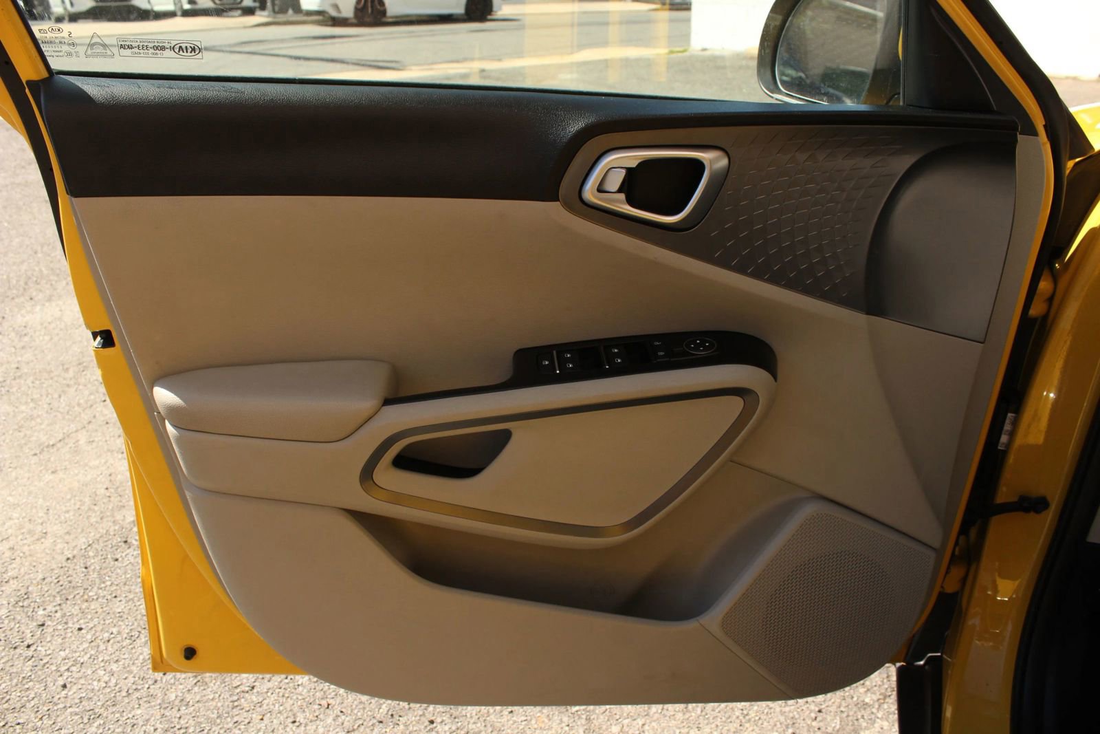 Used 2020 Kia Soul S FWD image 11