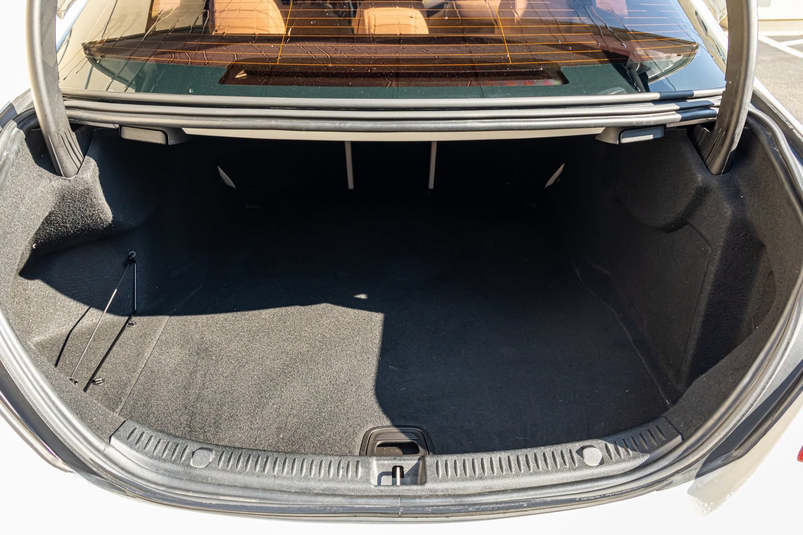 Used 2017 Mercedes-Benz E 300 image 20