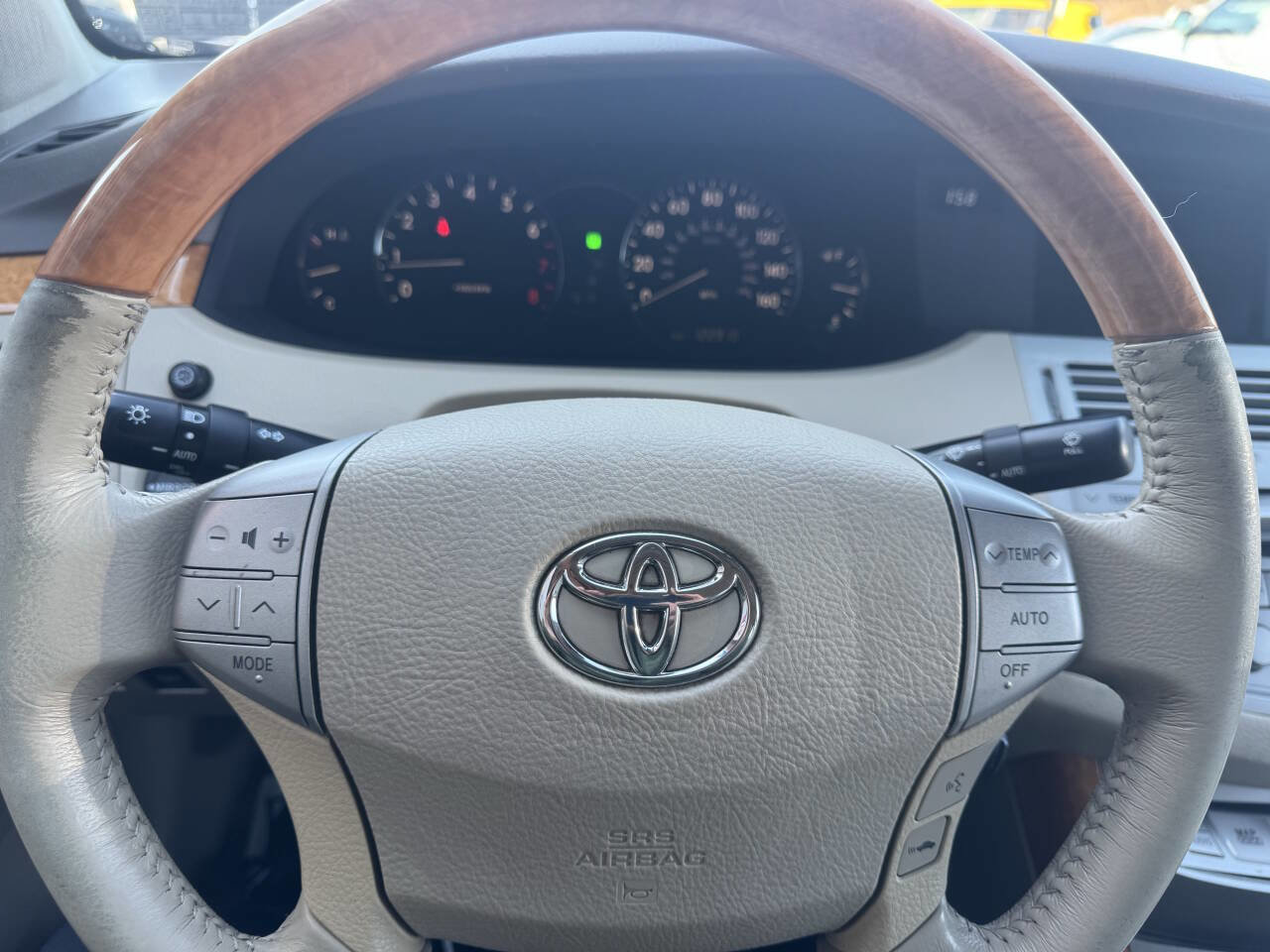 Used 2006 Toyota Avalon Limited FWD image 37