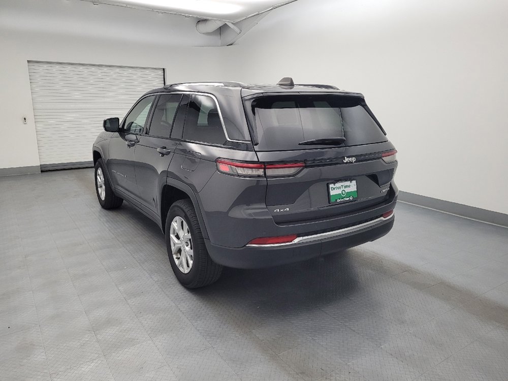 Used 2023 Jeep Grand Cherokee Limited AWD/4WD image 5