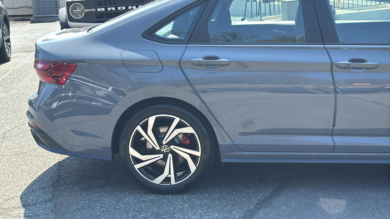 Used 2024 Volkswagen Jetta GLI Autobahn image 9