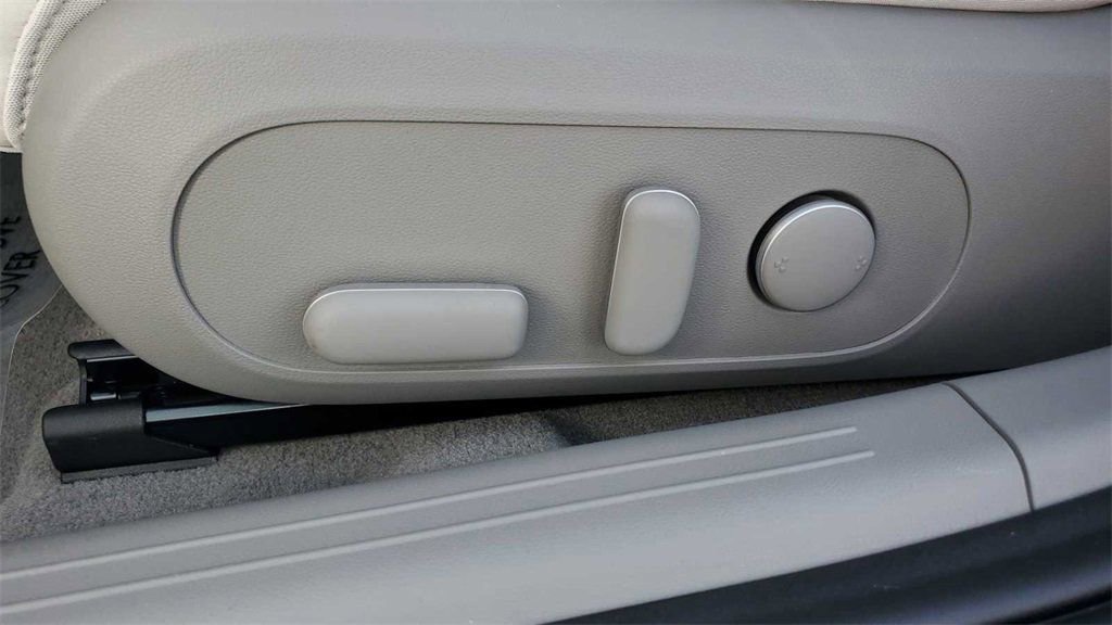 New 2025 Hyundai Ioniq 6 SEL image 12
