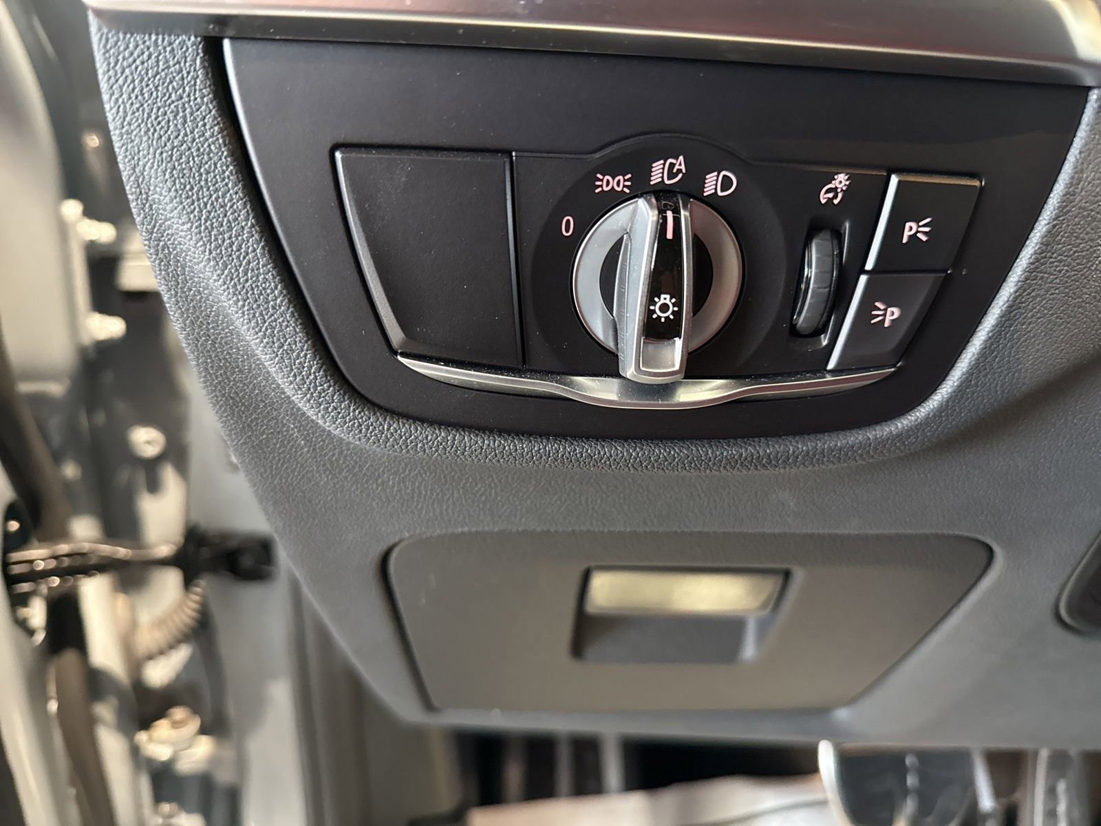 Certified 2024 BMW X4 M40i w/ Premium Package AWD/4WD image 16